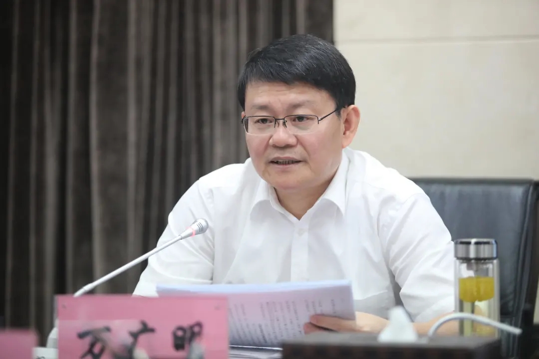 万广明在南昌城市乐动在线(中国)集团调研